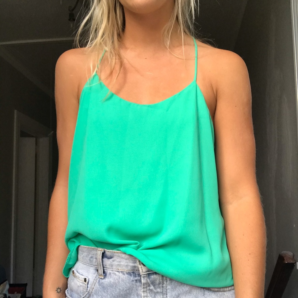 Nymphe Green boutique top